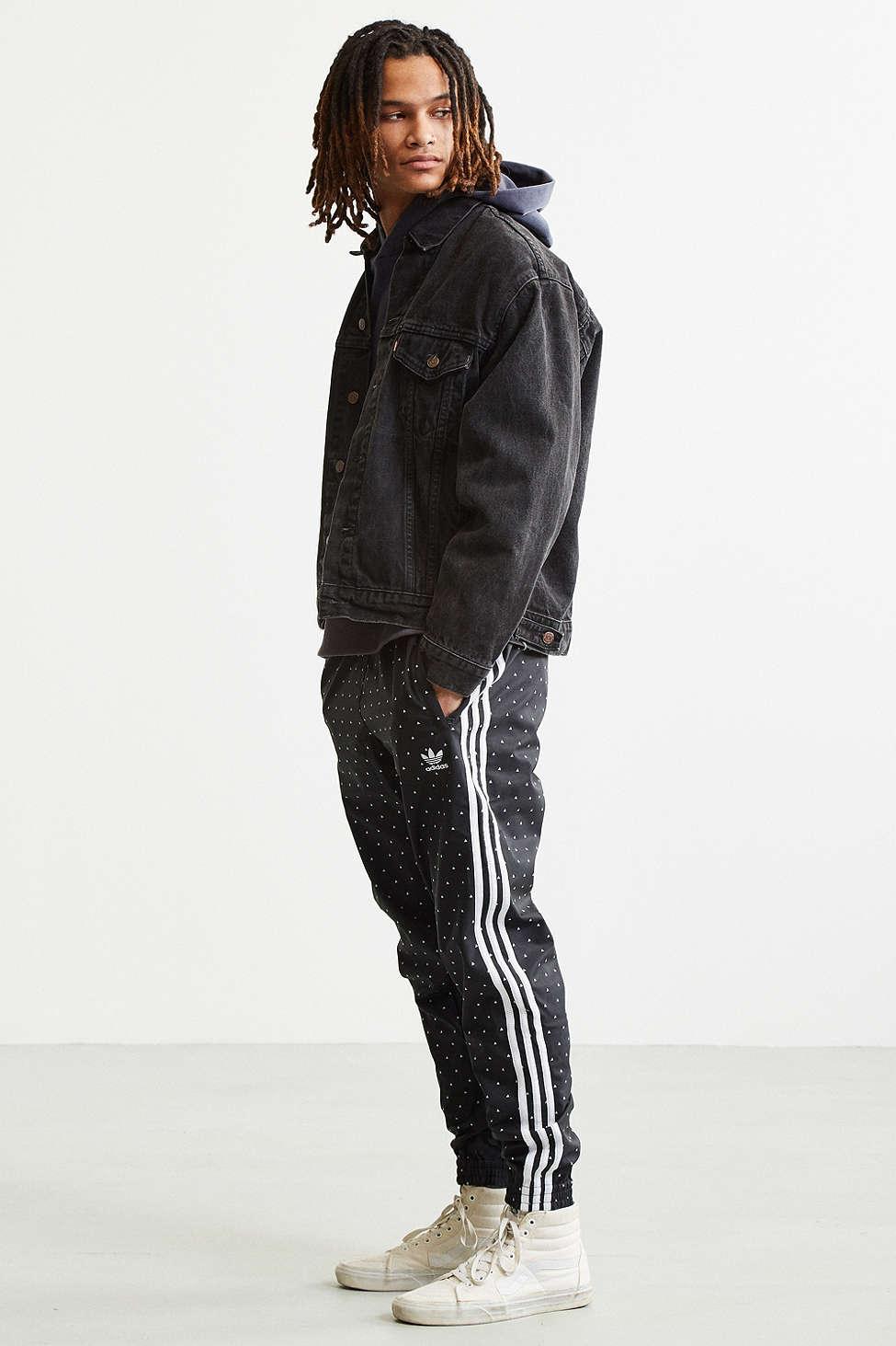 adidas Originals Synthetic X Pharrell Williams Carrot Fit adidas Originals Synthetic X Pharrell Williams Carrot Fit